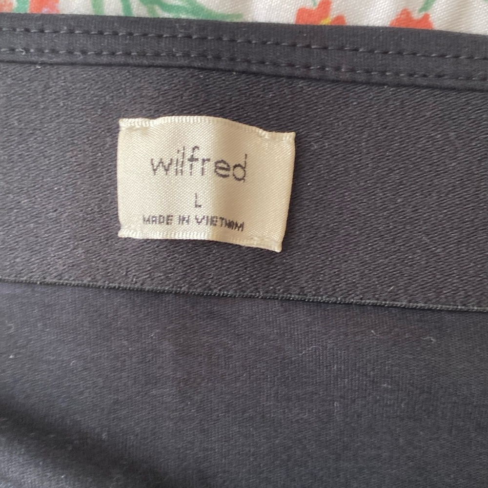 Aritzia Wilfred Skirt w/slit